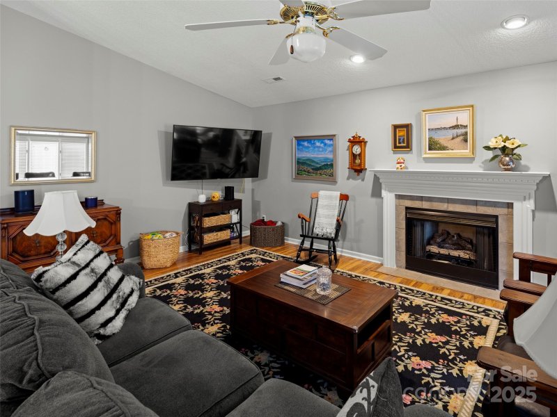 Property image 3 of 338 Kyfields None in Kyfields, Weaverville, NC 28787