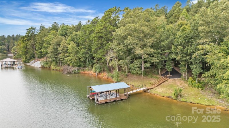 Property image 3 of 5751 Windward Lane in The Waterfront Club, Granite Falls, NC 28630