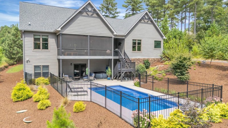 Property image 5 of 5751 Windward Lane in The Waterfront Club, Granite Falls, NC 28630