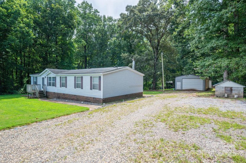 Property image 2 at 2068 Kollege Lane, Crouse, NC 28033