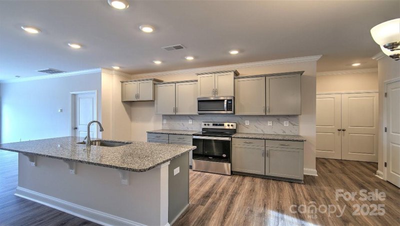 Property image 3 of 118 Sugg Trail in Pleasant Grove Townhomes, Weaverville, NC 28787