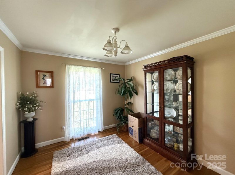 Property image 4 of 6030 Craftsbury Drive in Hampshire Hills, Charlotte, NC 28215