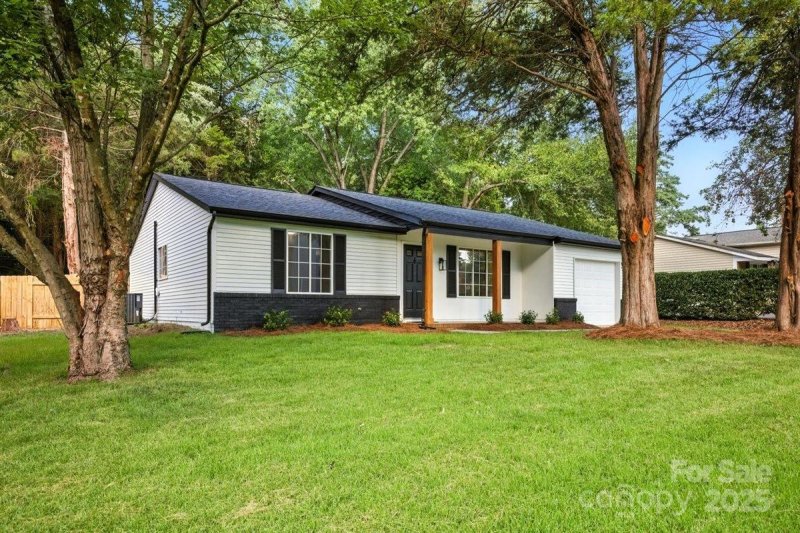 Property image 4 at 7349 Brigmore Drive, Charlotte, NC 28226