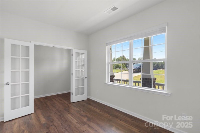 Property image 4 of 529 Stroupe Road in Cramer Estates, Gastonia, NC 28056