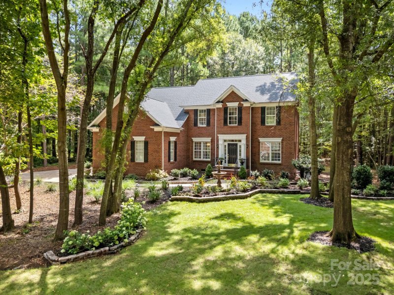 Property image 3 of 4400 Serene Lane in Overlook, Charlotte, NC 28216