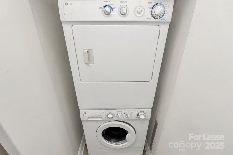 Property image 5 at 300 W 5th Street, Charlotte, NC 28202