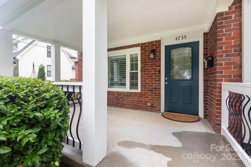Property image 2 of 4735 Doris Avenue in Oakhurst, Charlotte, NC 28205