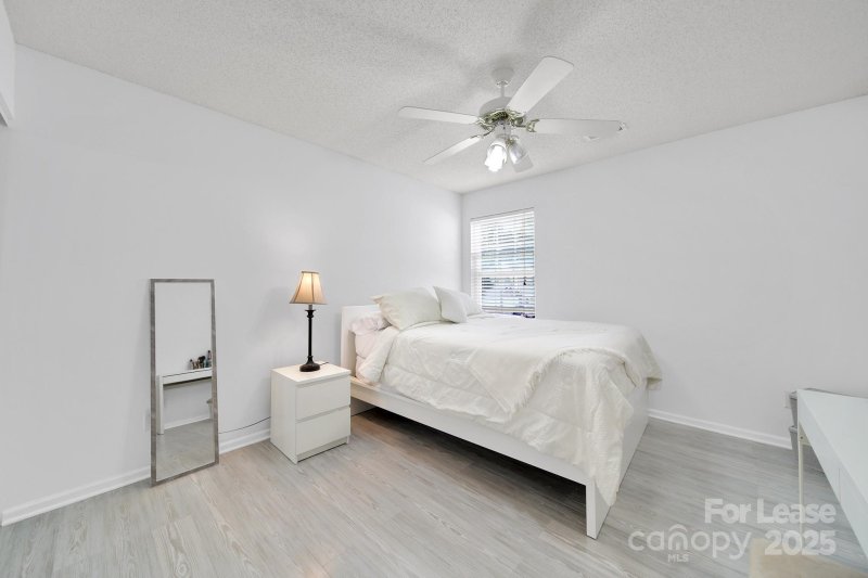 Property image 5 of 10541 Haddington Drive in Highland Creek, Charlotte, NC 28269