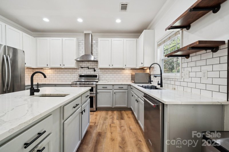 Property image 5 at 6604 Hermsley Road, Charlotte, NC 28278