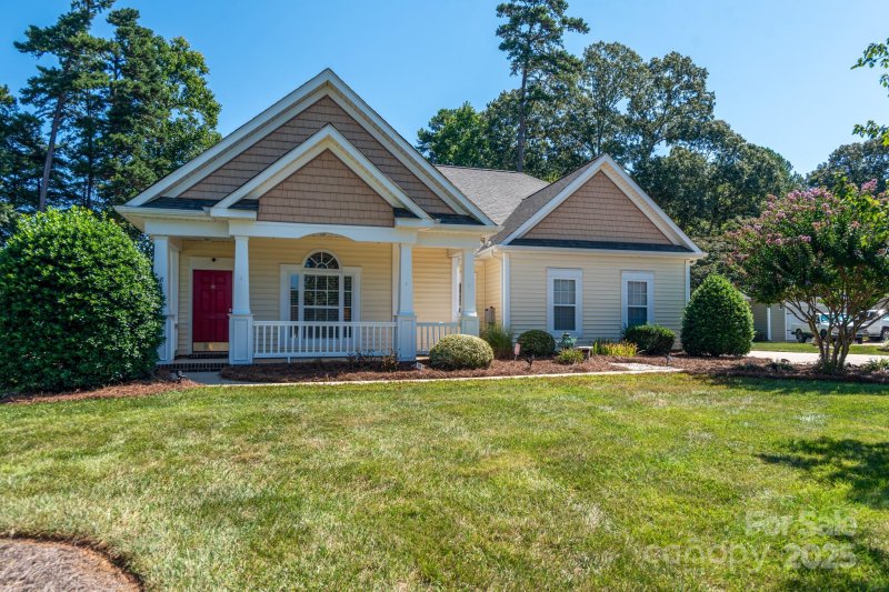 Property image 2 at 8059 Andrew Franklin Drive, Denver, NC 28037