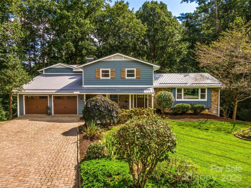 Property image 4 of 135 Dogwood Drive in Sylvania, Brevard, NC 28712