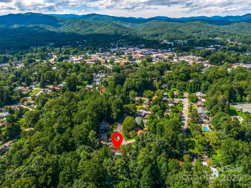 Property image 5 of 135 Dogwood Drive in Sylvania, Brevard, NC 28712