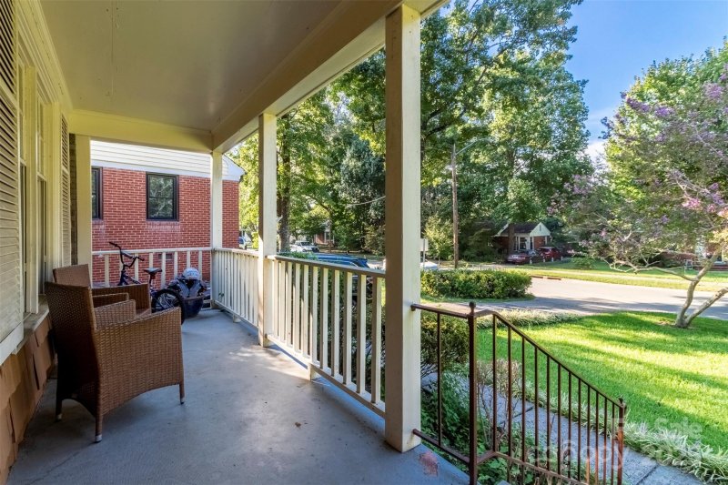 Property image 2 of 3728 Stonehaven Drive in Shamrock Hills, Charlotte, NC 28215