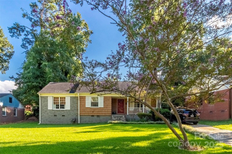 Property image 4 of 3728 Stonehaven Drive in Shamrock Hills, Charlotte, NC 28215