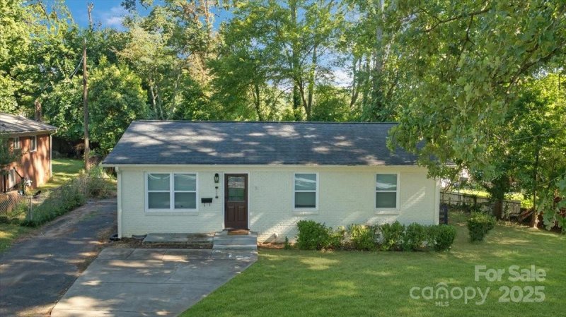 Property image 4 of 1117 Interurban Avenue in Westchester, Charlotte, NC 28208