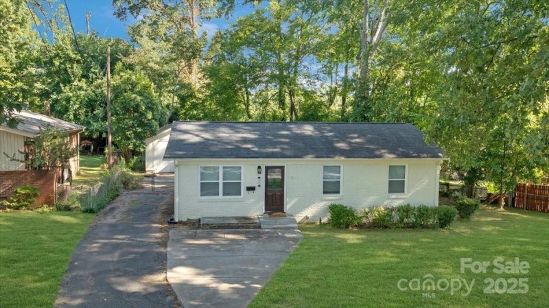 Property image 5 of 1117 Interurban Avenue in Westchester, Charlotte, NC 28208