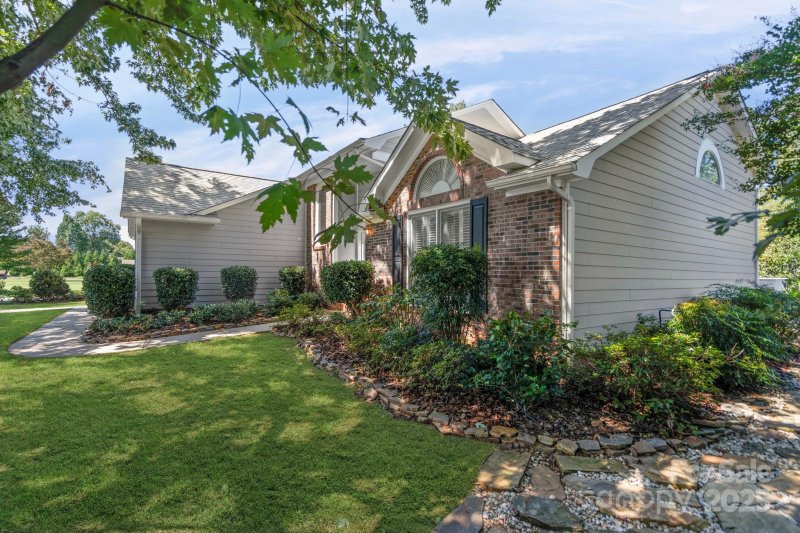 Property image 5 of 728 Langtree Road in Lakeview Shores, Mooresville, NC 28117