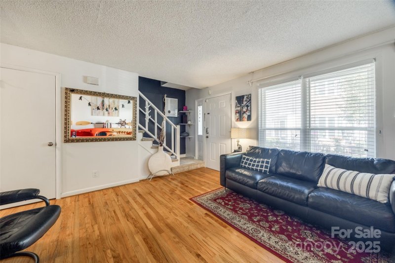 Property image 4 of 1060 Surry Lane in Ferrington Place, Gastonia, NC 28054