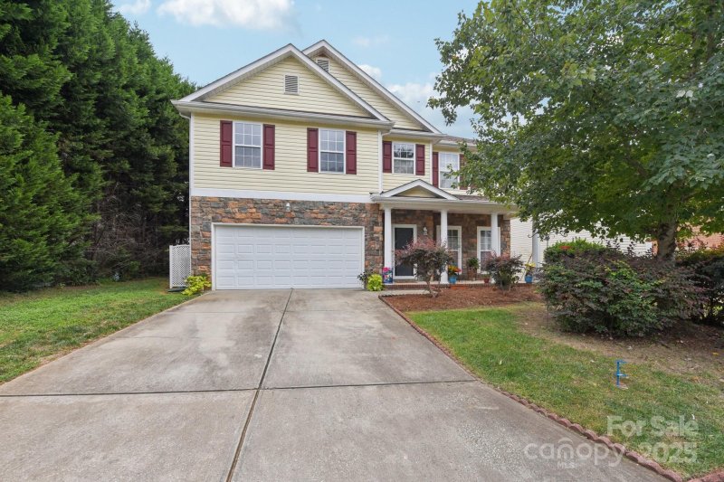 Catawba Hills, Gastonia Community