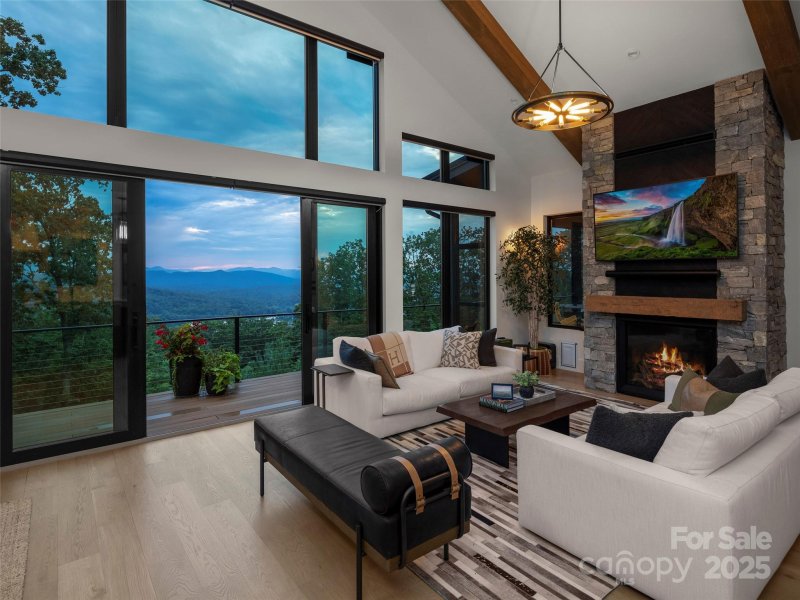 Property image 5 of 40 Giffords Lane in Pinchot Forest, Asheville, NC 28803