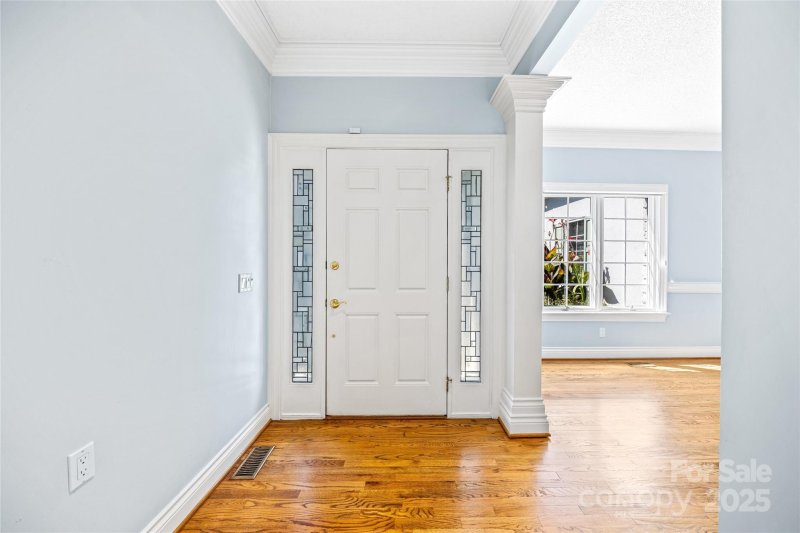 Property image 4 of 28 Clovelly Way in Devonshire, Asheville, NC 28803