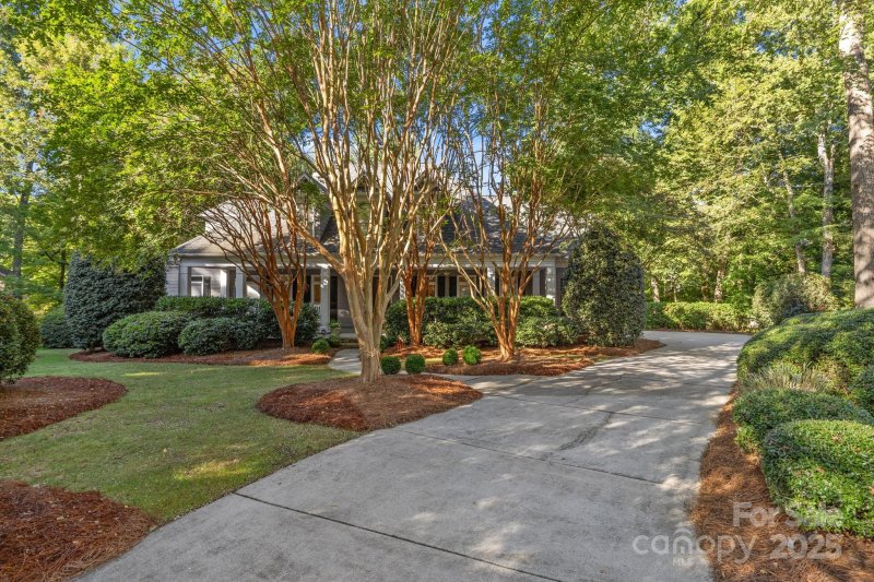 Property image 2 of 2718 Chessel Place in Blantyre, Charlotte, NC 28226