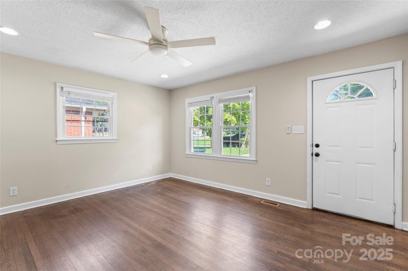 Property image 5 of 3612 Sargeant Drive in Rollingwood, Charlotte, NC 28217