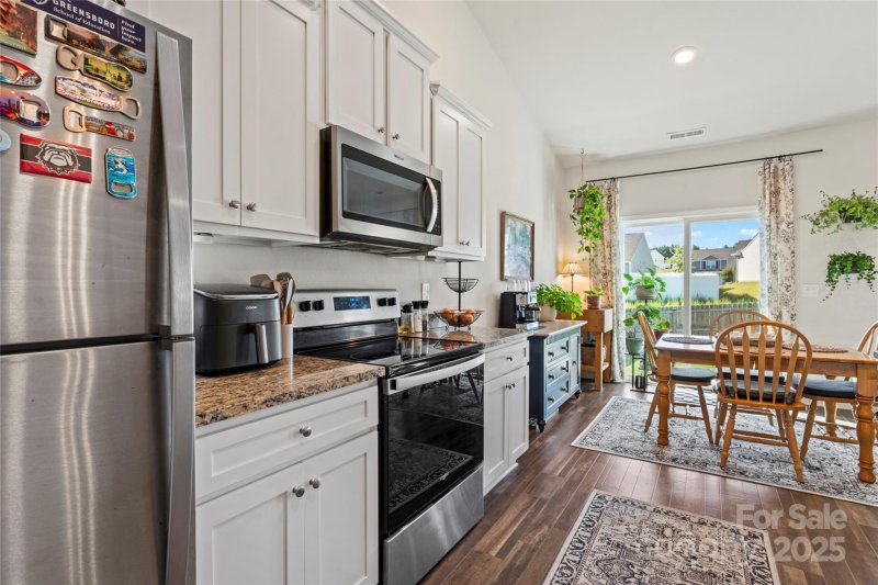 Property image 4 of 3112 Wynn Way in The Reserve at Canyon Hills, Charlotte, NC 28215