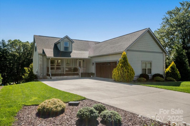 168 Triple Fairways Drive