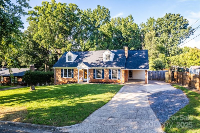 Property image 2 at 372 Club Drive, Gastonia, NC 28054