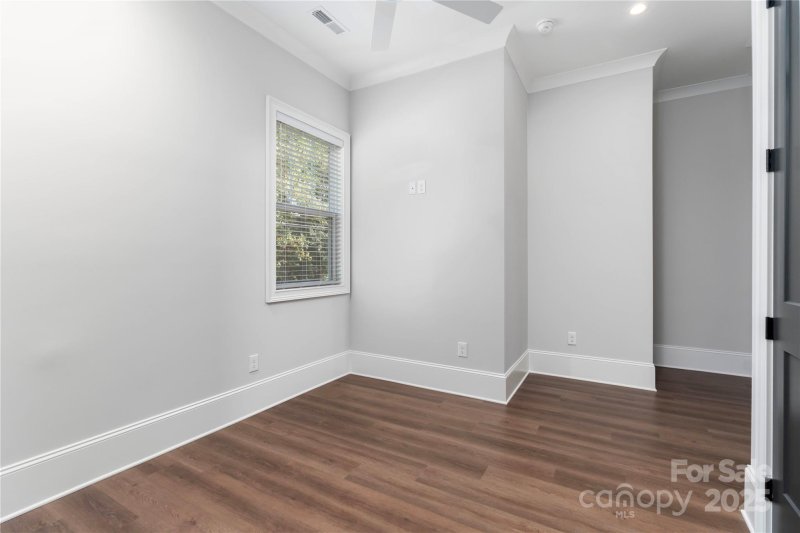 Property image 4 of 805 Naples Drive in Davidson Bay, Davidson, NC 28036