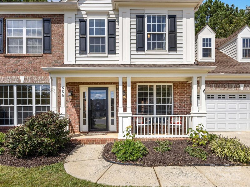 Property image 3 at 606 Meadow Lake Drive, Matthews, NC 28105