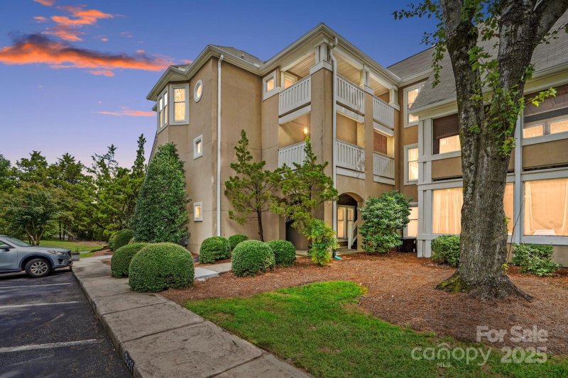 Audubon Parc, Charlotte Community