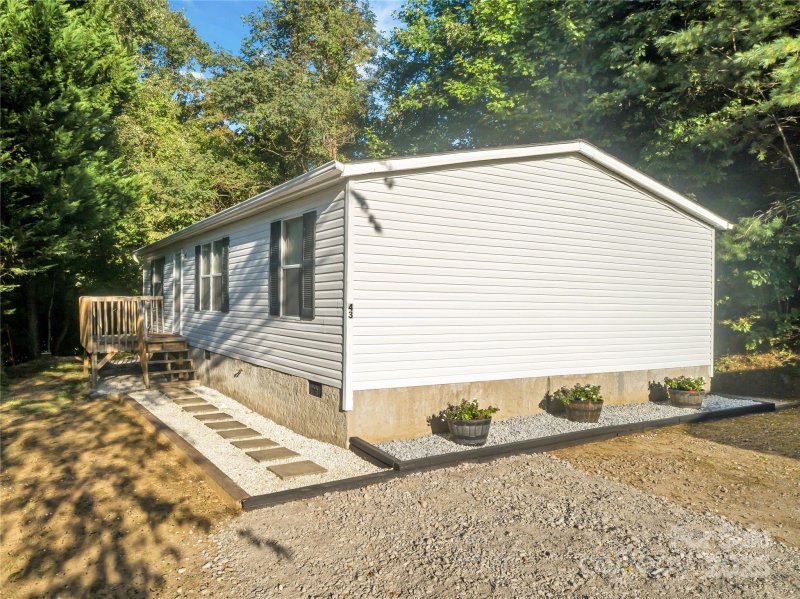 Property image 2 of 43 Goose Creek Road in Riverview Terrace, Swannanoa, NC 28778