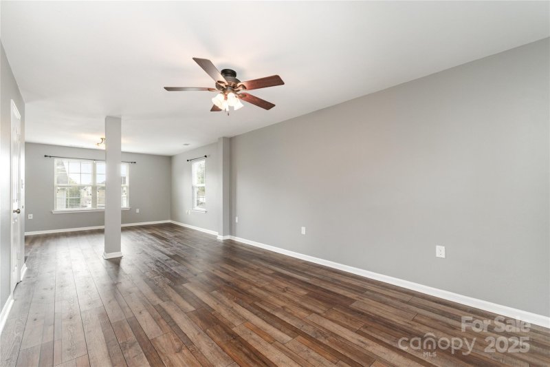 Property image 4 of 1701 Eastway Drive in Spencer Mountain Village, Dallas, NC 28034