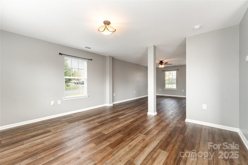 Property image 5 of 1701 Eastway Drive in Spencer Mountain Village, Dallas, NC 28034