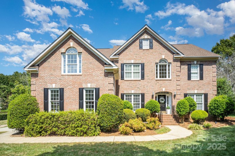 Hunter Oaks, Waxhaw Community