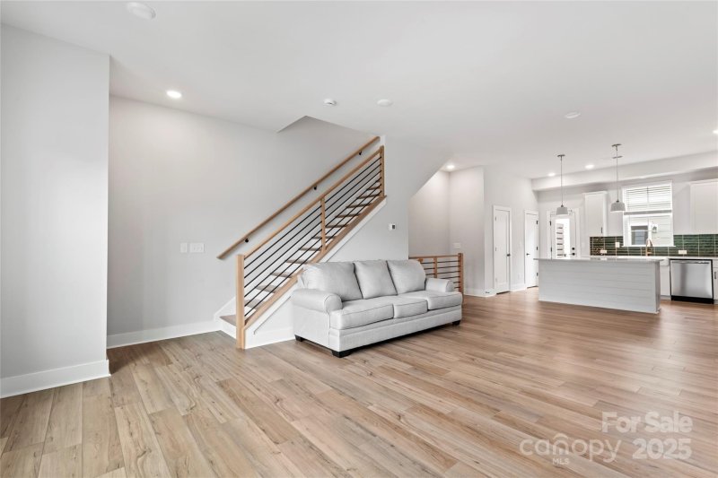 Property image 5 of 2025 Summey Avenue in Cotswold, Charlotte, NC 28205