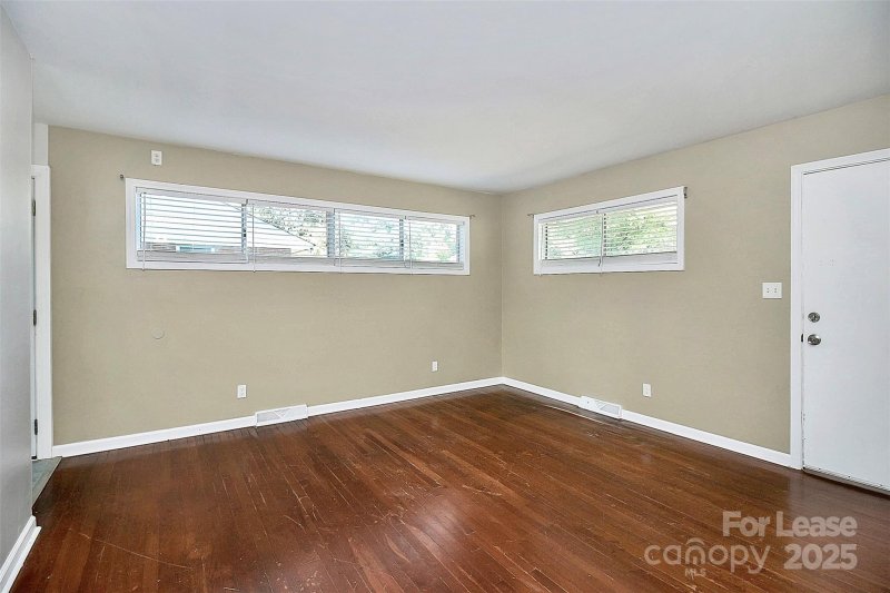 Property image 3 of 2244 English Drive in University Park, Charlotte, NC 28216