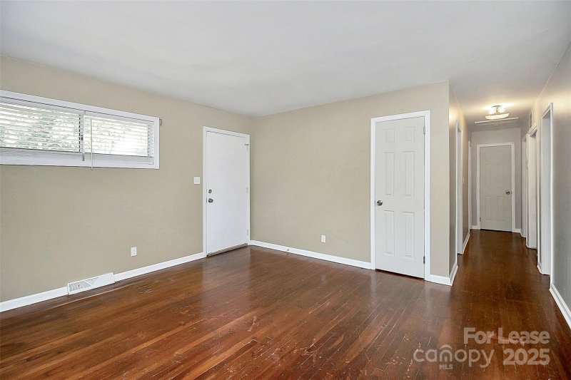 Property image 4 of 2244 English Drive in University Park, Charlotte, NC 28216