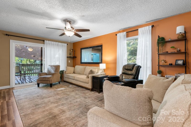 Property image 5 of 4340 N Center Street in Timberwood, Hickory, NC 28601