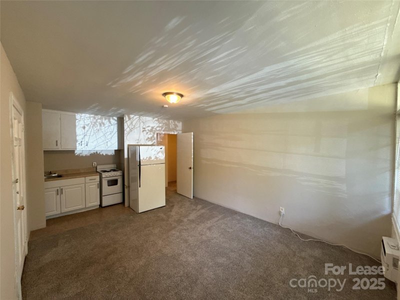 Property image 3 of 2126 E 7th Street in Elizabeth, Charlotte, NC 28204