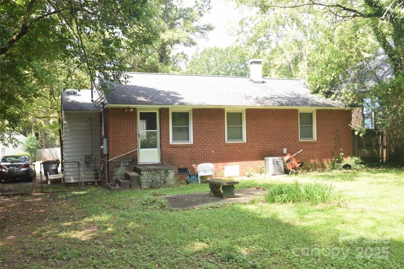 Property image 3 at 4645 Connecting Road, Charlotte, NC 28209