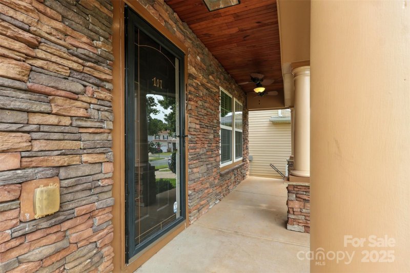 Property image 3 of 107 Ameena Chase Trail in Waterlynn, Mooresville, NC 28117