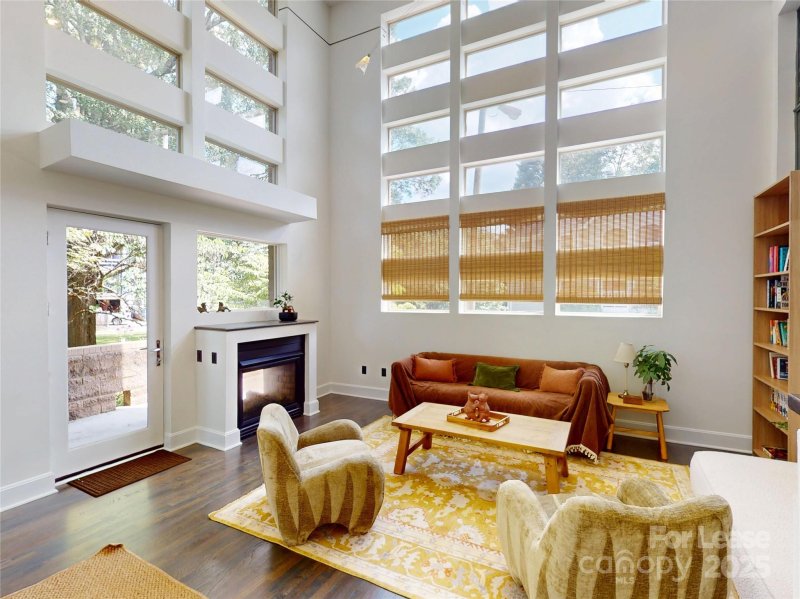 Property image 3 at 420 Queens Road, Charlotte, NC 28207