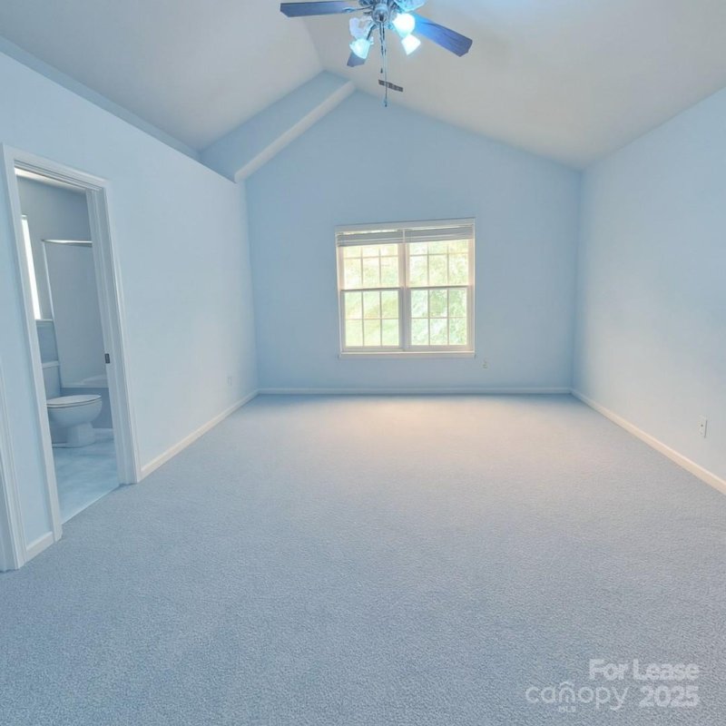 Property image 4 of 5744 Wallace Cabin Drive in Wallace Creek, Charlotte, NC 28212