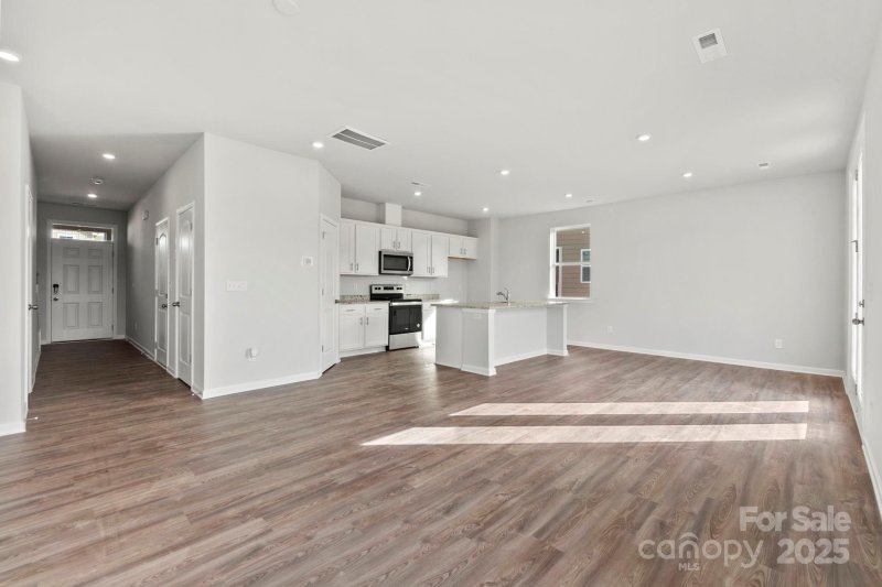 Property image 4 of 254 Bezelle Avenue in Asbury Ridge, York, SC 29745