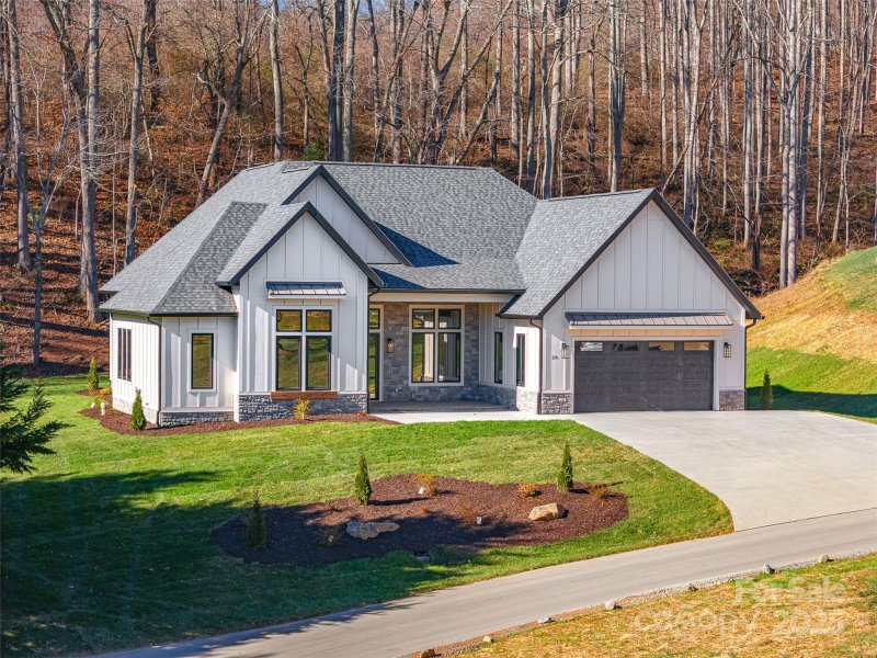 Property image 2 of 407 Melnick Terrace in Keswick Hills, Asheville, NC 28803