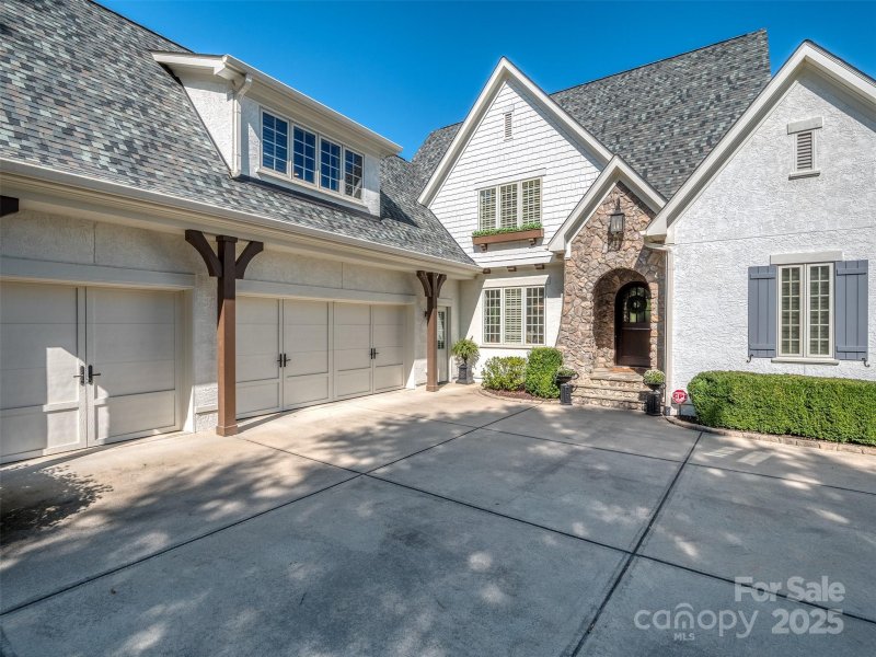 Property image 2 of 16728 Ashton Oaks Drive in The Palisades, Charlotte, NC 28278