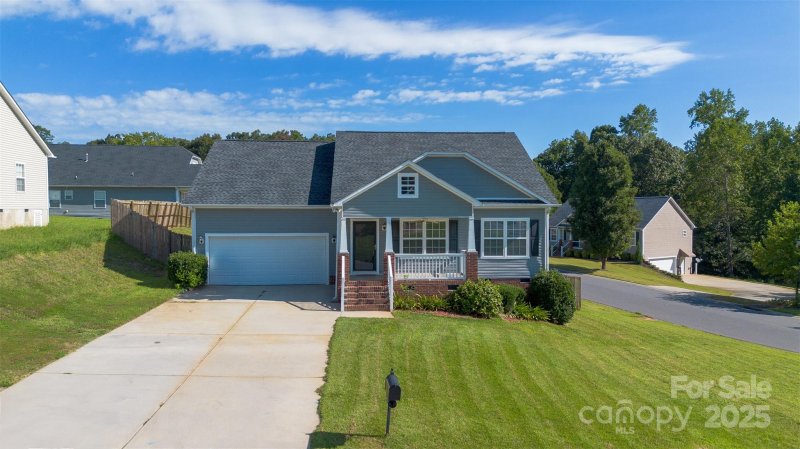 Property image 4 of 835 Holdcroft Lane in Hallmark Glen, Rock Hill, SC 29730